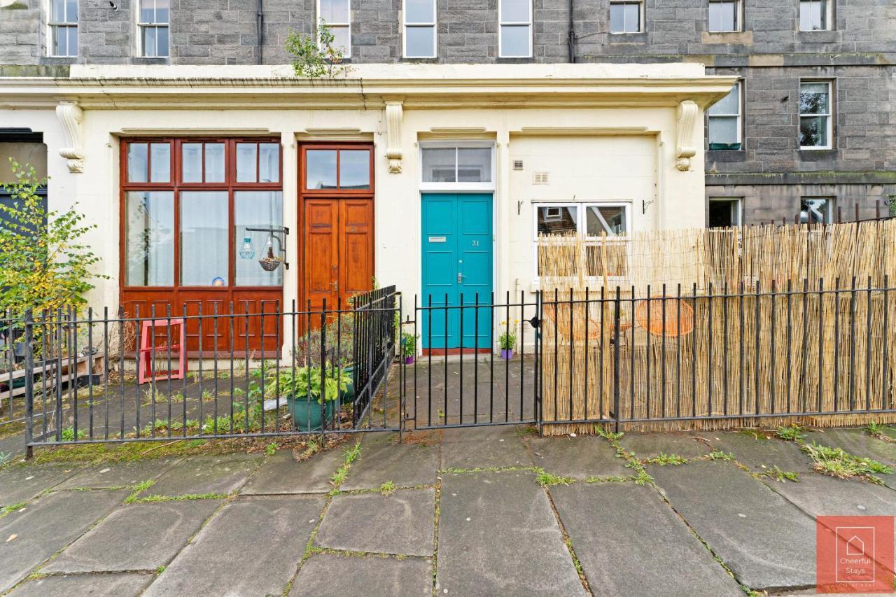 Cheerful Stays: Spacious Flat In Vibrant Leith เอดินบะระ ภายนอก รูปภาพ